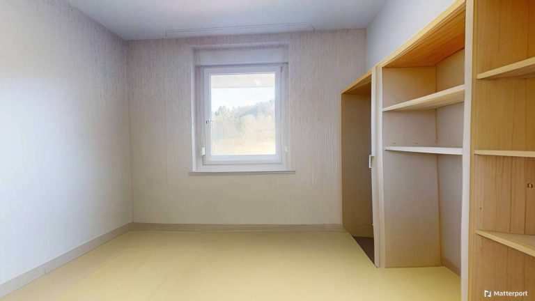 Büro_Möbel_virtuell_entfernt